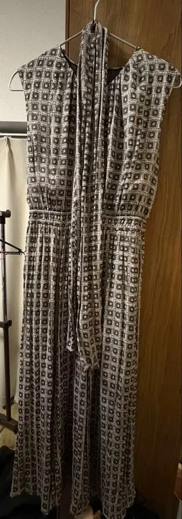 Mila Owen 슬리브리스 롱 원피스 O 사이즈