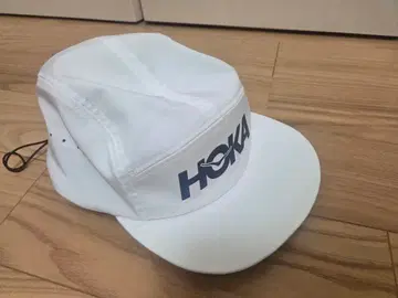 호카오네오네 러닝 캡 화이트
