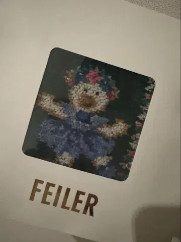 페이러 리베&릴리아 너트크래커 손수건