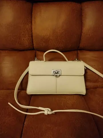 천연 가죽 아이보리 숄더백 스탠스 지갑 스타일