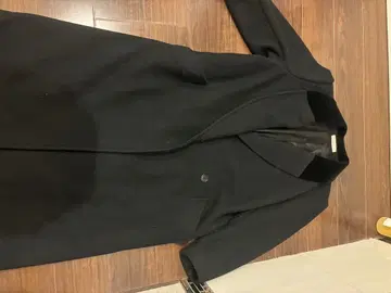 블랙 체스터 코트 벨벳 카라 부착