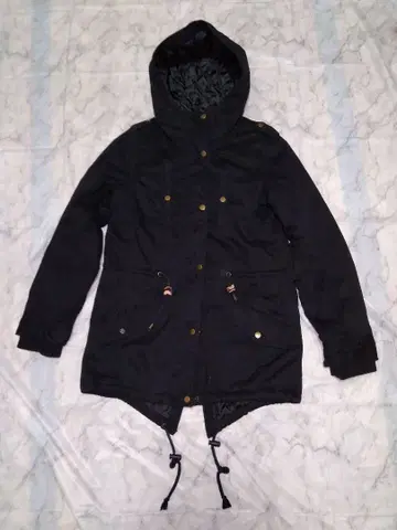 후드 부착 블랙 코트 M