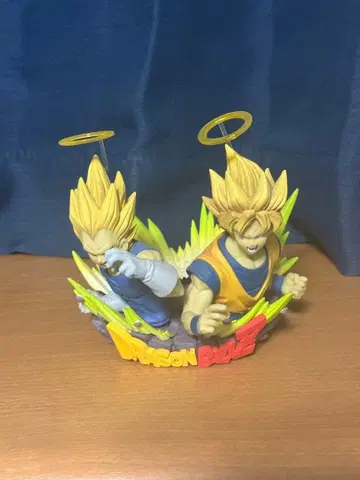 드래곤볼 손오공 베지터 피규어