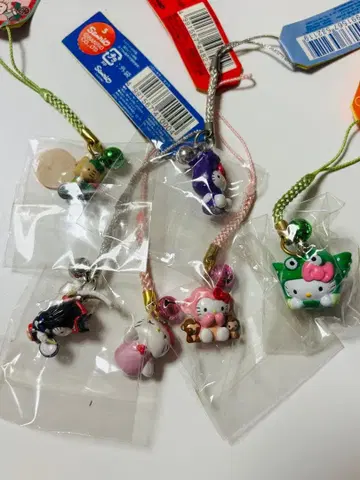 산리오 헬로키티 꼬리 장식 6개 세트