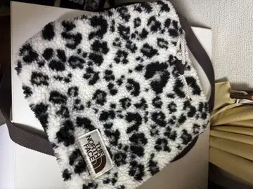 THE NORTH FACE 레오파드 무늬 숄더백