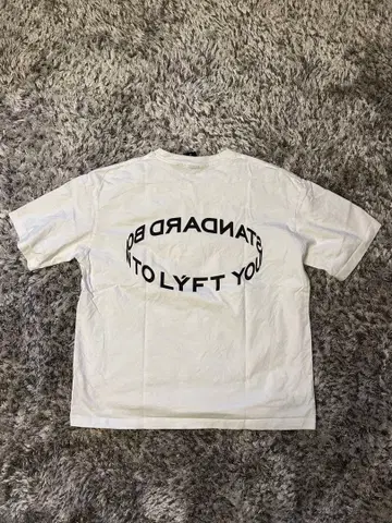 LYFT 화이트 티셔츠 M 사이즈