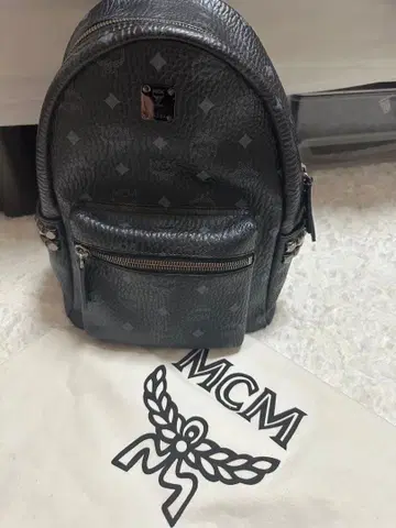 MCM 백팩 블랙 사이드스터드