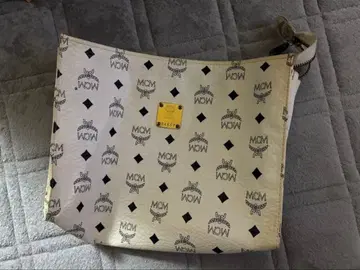 MCM 클러치백 비세토스 패턴 올 패턴 모노그램 화이트