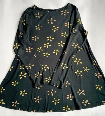 marimekko 꽃무늬 긴팔 T셔츠 L 블랙