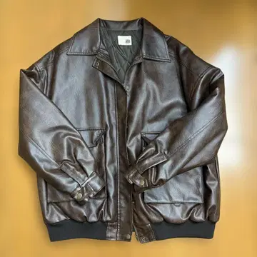 JaVa. 브라운 가죽 자켓