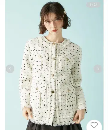 LILY BROWN 노카라 트위드 자켓 화이트 계열