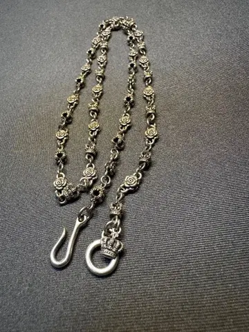 저스틴 데이비스 목걸이