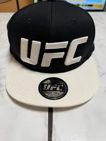 UFC 야구 모자 블랙/화이트