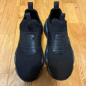 엠포리오 아르마니 스니커즈