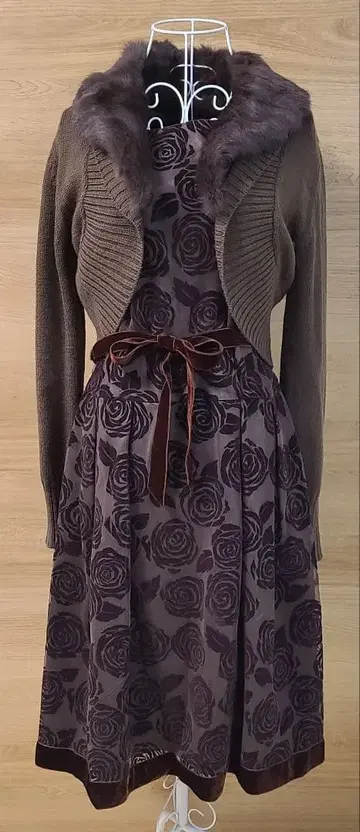 엠즈 그레이시 브라운 장미 무늬 원피스와 가디건