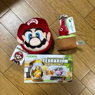 마리오 모자형 봉제 인형과 피크민 피규어 세트
