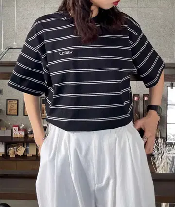 [ Chillfar ] 모듬 보더 자수 로고 T셔츠