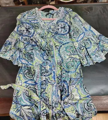 페이즐리 무늬 플레어 슬리브 셔츠