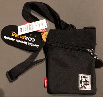 CHUMS 블랙 숄더백