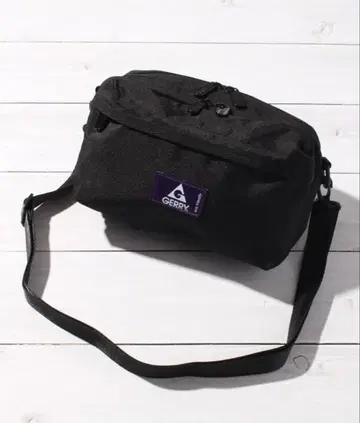 [ GERRY ] 원포인트 로고 멀티 숄더백