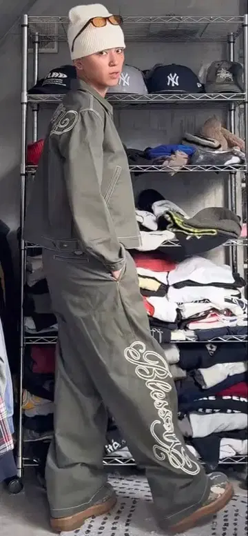 BLESSU Dickies 콜라보 카키 M 택 포함 정가 22,600엔