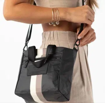 ALOHA COLLECTION 크로스백 토트백