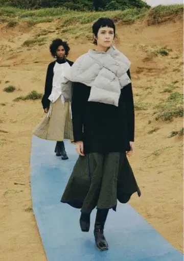 UN3D. 퀼팅 레이어드 원피스