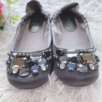 [ 23.5cm ] 키다리 아저씨 비쥬 부착 발레 슈즈 신발