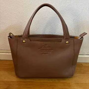 다코타 큐브 미니 토트백 브라운