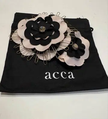 acca 아카 까멜리아 큐빅 플라워 새틴 헤어핀