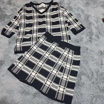 CECIL McBEE 체크 무늬 니트 셋업 7부 소매 새상품 자택 보관