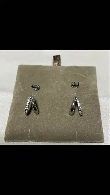 ete 지르코니아 장식 실버 귀걸이