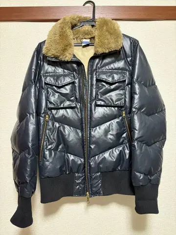 delorean 블랙 다운 자켓 퍼 카라 부착