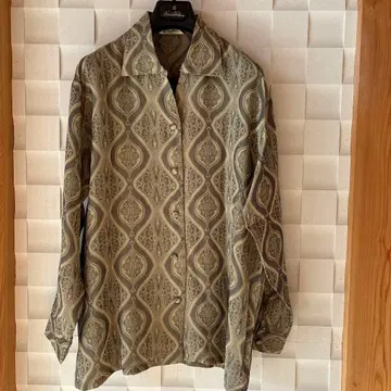 일본제 새상품급 시크한 긴팔 오버 블라우스