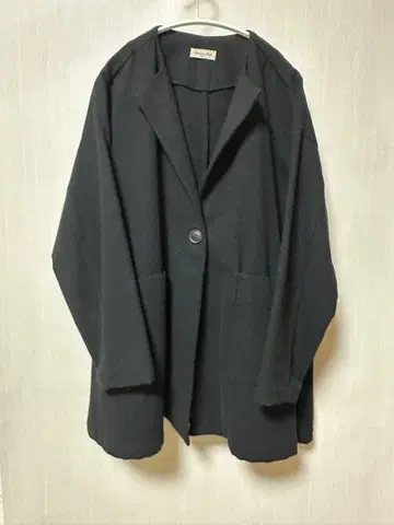 오버 사이즈 블랙 코트 싱글 버튼