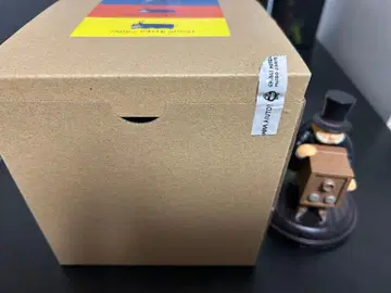 프라이데이 아저씨 피규어