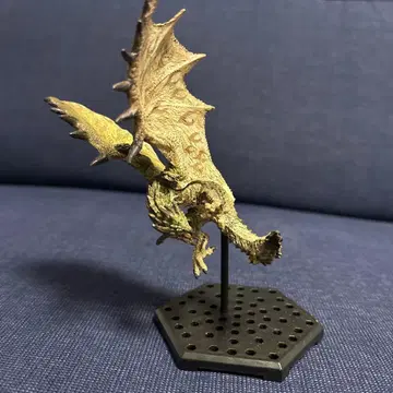 몬스터 헌터 스탠다드 모델 리오레이아 피규어