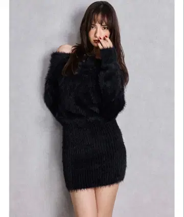 GYDA 오프숄더 디자인 샤기 니트 원피스