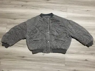 [ ZARA ] 포켓 부착 퀼팅 자켓 S 사이즈