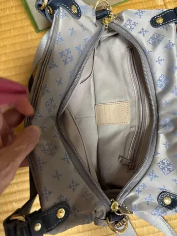 러셋 그레이 핸드백 숄더 스트랩 포함