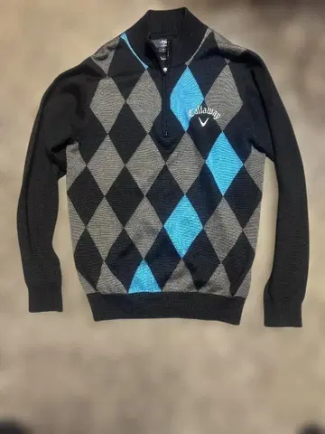 캘러웨이 X 시리즈 M 사이즈 하프 지퍼 스웨터 움직이기 편하고 따뜻함