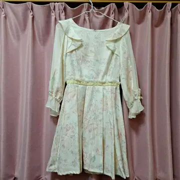 LIZ LISA 꽃무늬 프릴 드레스 프릴 소매