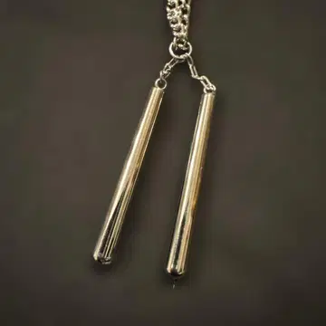 니시키리 잇세이 FC 쌍절곤 체인 목걸이