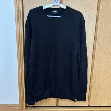 유니클로 캐시미어 크루넥 스웨터 블랙