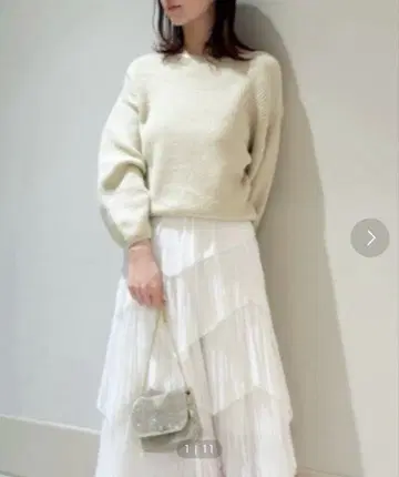 SNIDEL 퍼라이크 니트 풀오버 아이보리 니트 니트탑