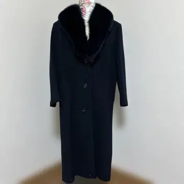 판매 미정! 프로무니르의 퍼 달린 롱 코트