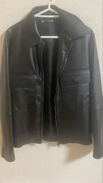 ZARA 블랙 가죽 자켓
