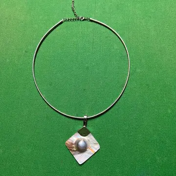 실버 다이아몬드형 펜던트 목걸이