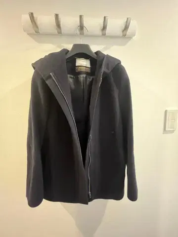 INED 후드 부착 울 자켓