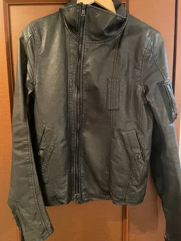 블랙 가죽 라이더 자켓